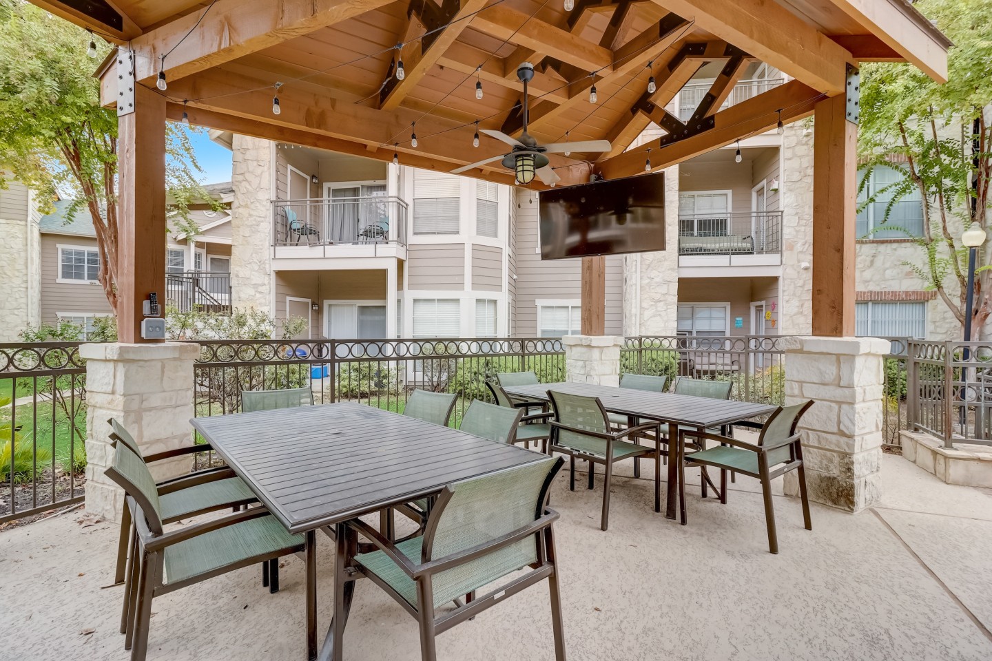 Riverbend Apartments Image 35