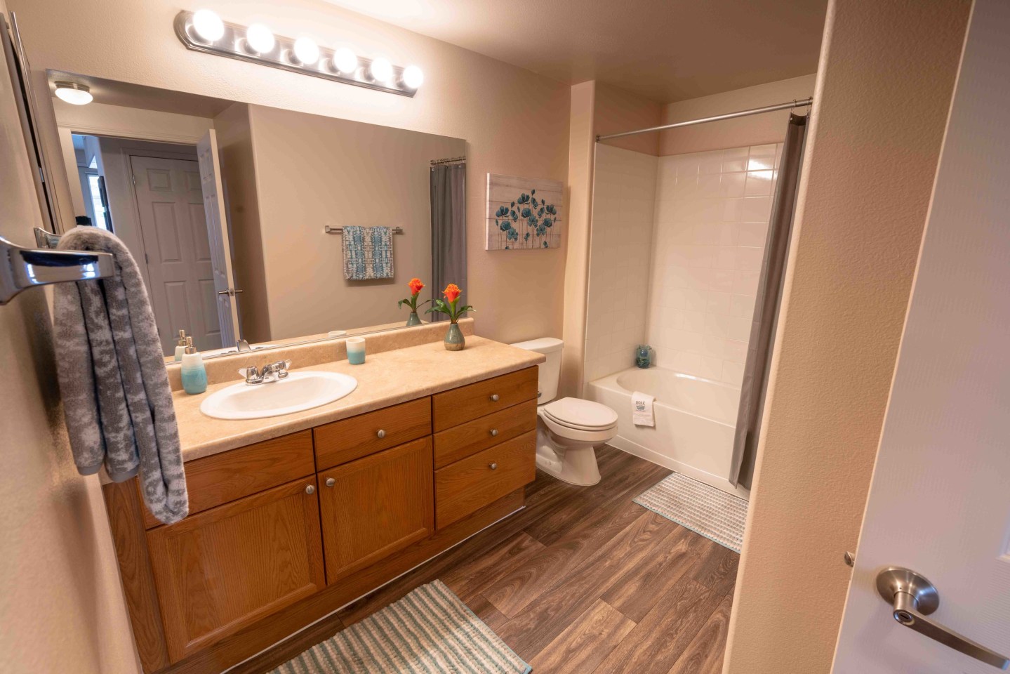 Coronado Bay Club Condo-Apartment Homes Image 59
