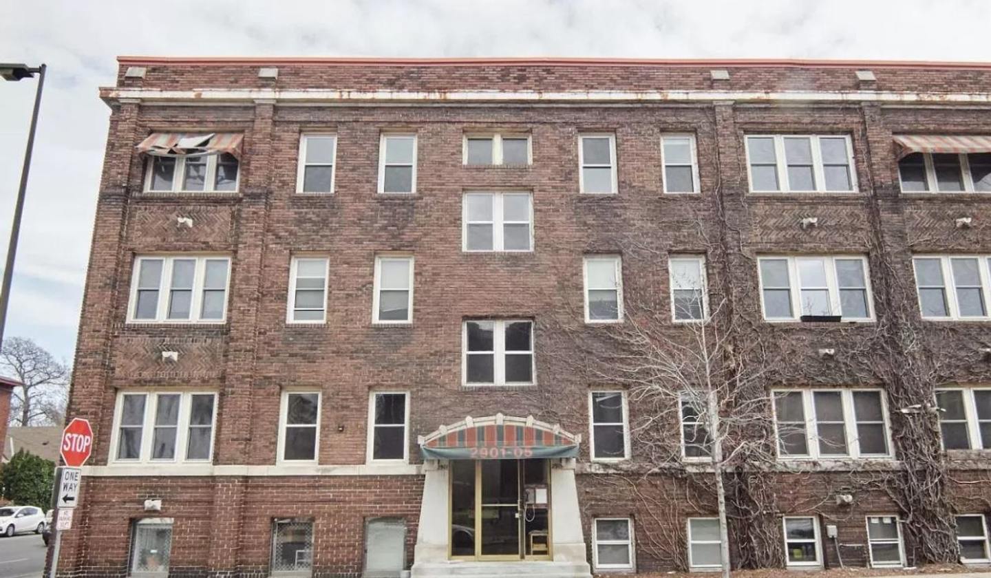 2901 James Avenue South Image 11