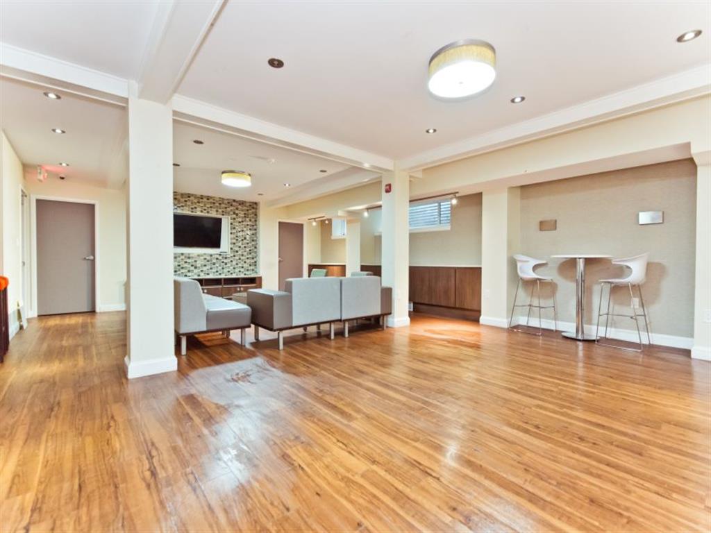 Serrano Apartments Image 1