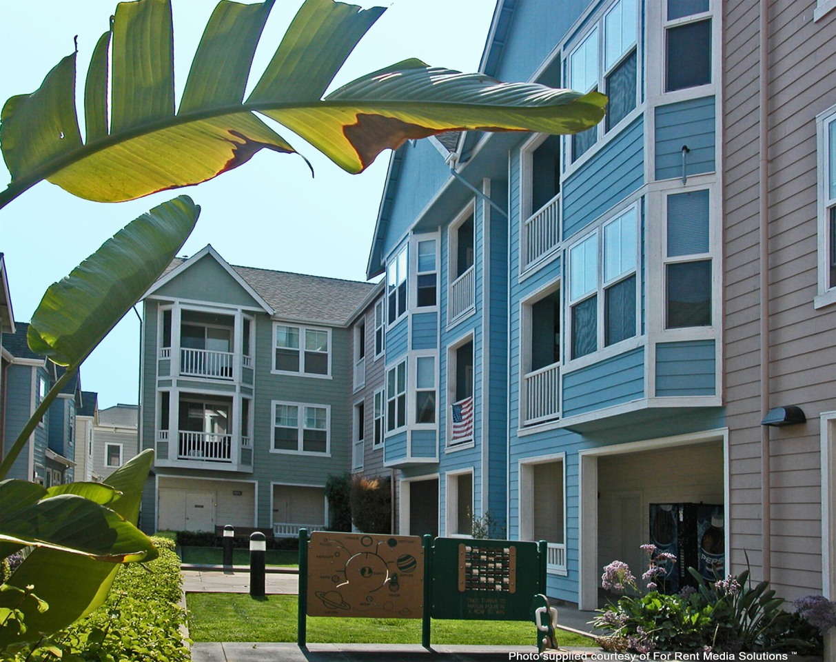 Market Gateway Apartments Image 1