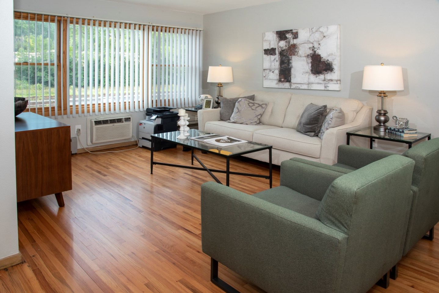 South Highland Apartments Image 3