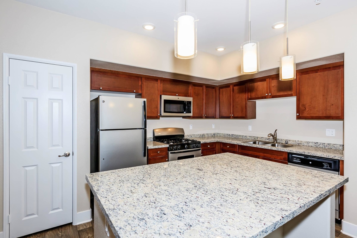 Sendero Gateway Apartment Homes Image 31