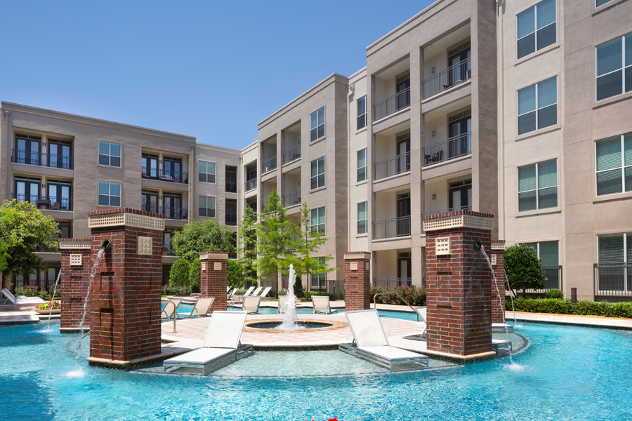 Icon at Ross Apartments Image 1