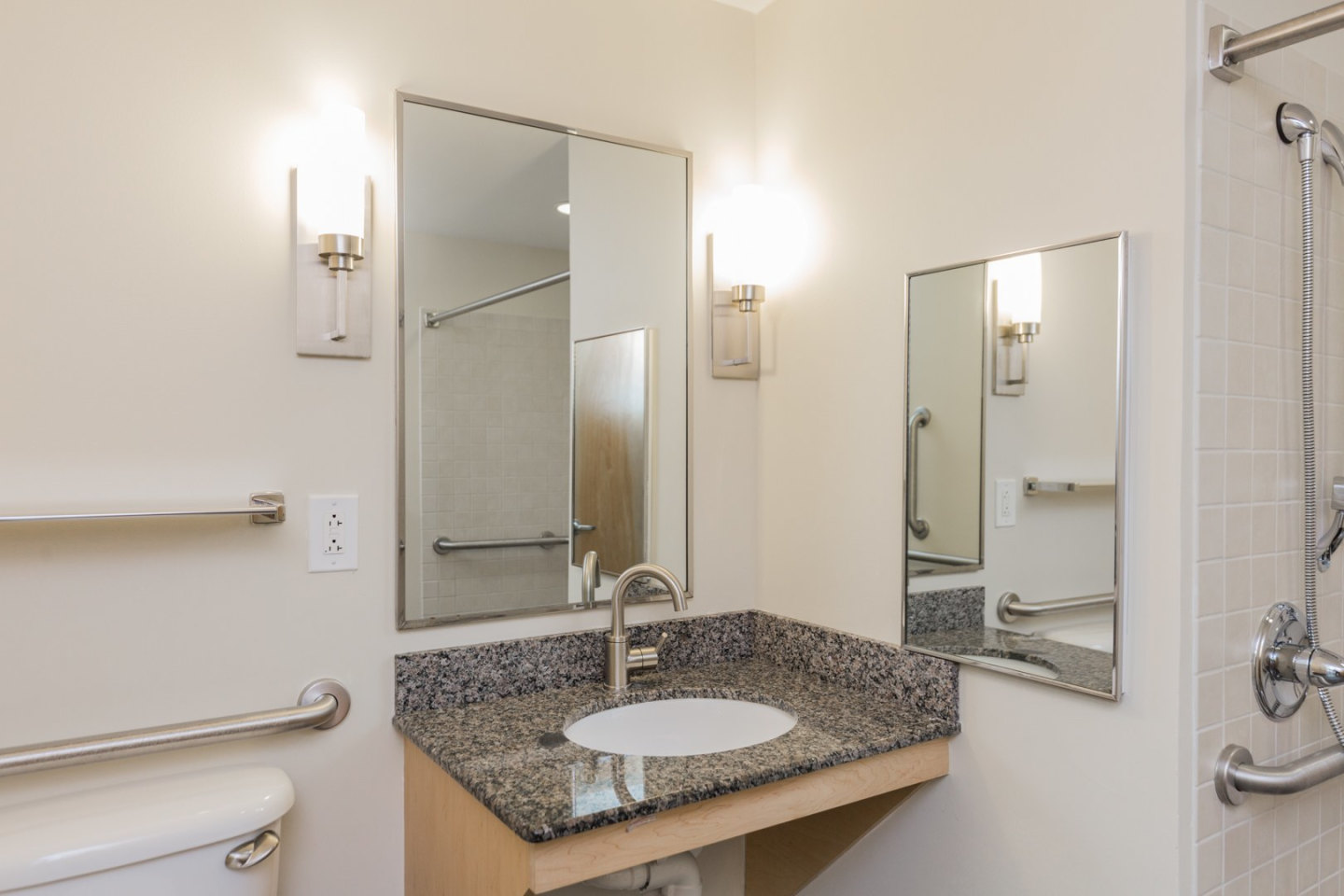 Mactavish Flats Image 13