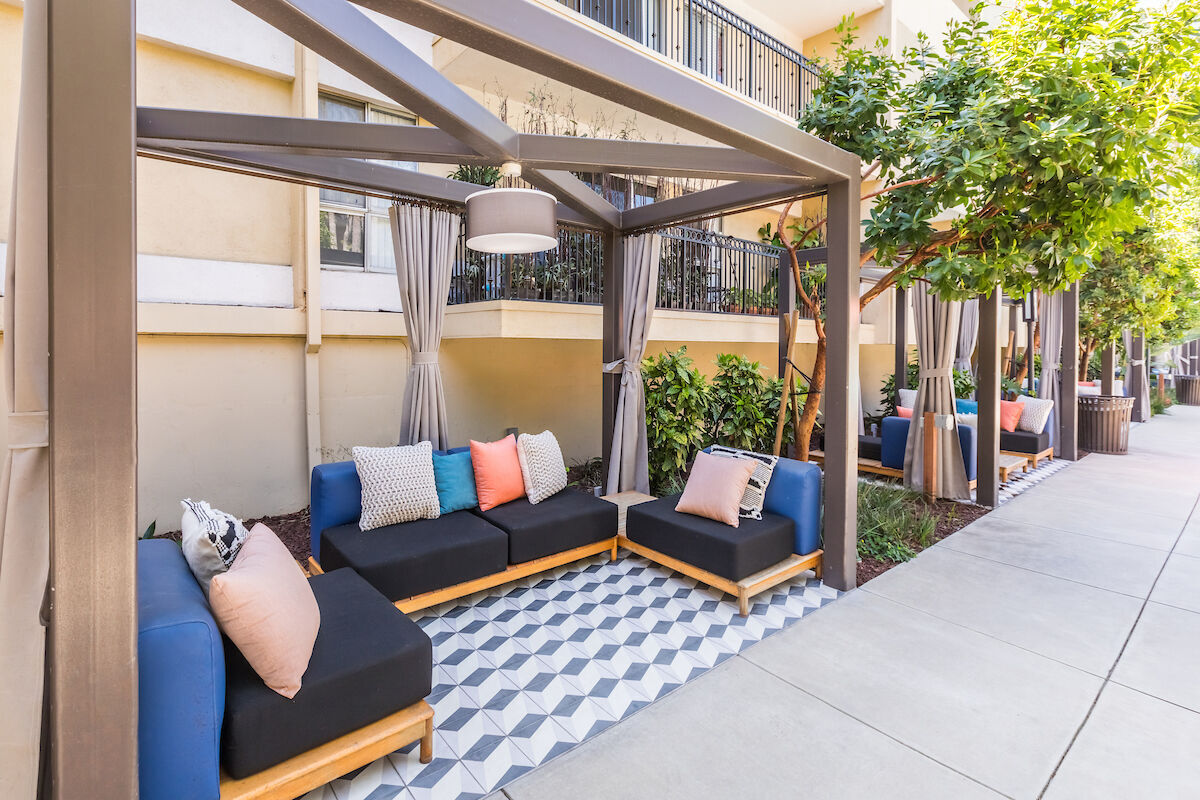 The Plaza at Sherman Oaks Image 29