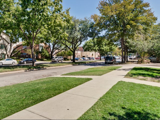 McFarlin Place Apartments Image 4