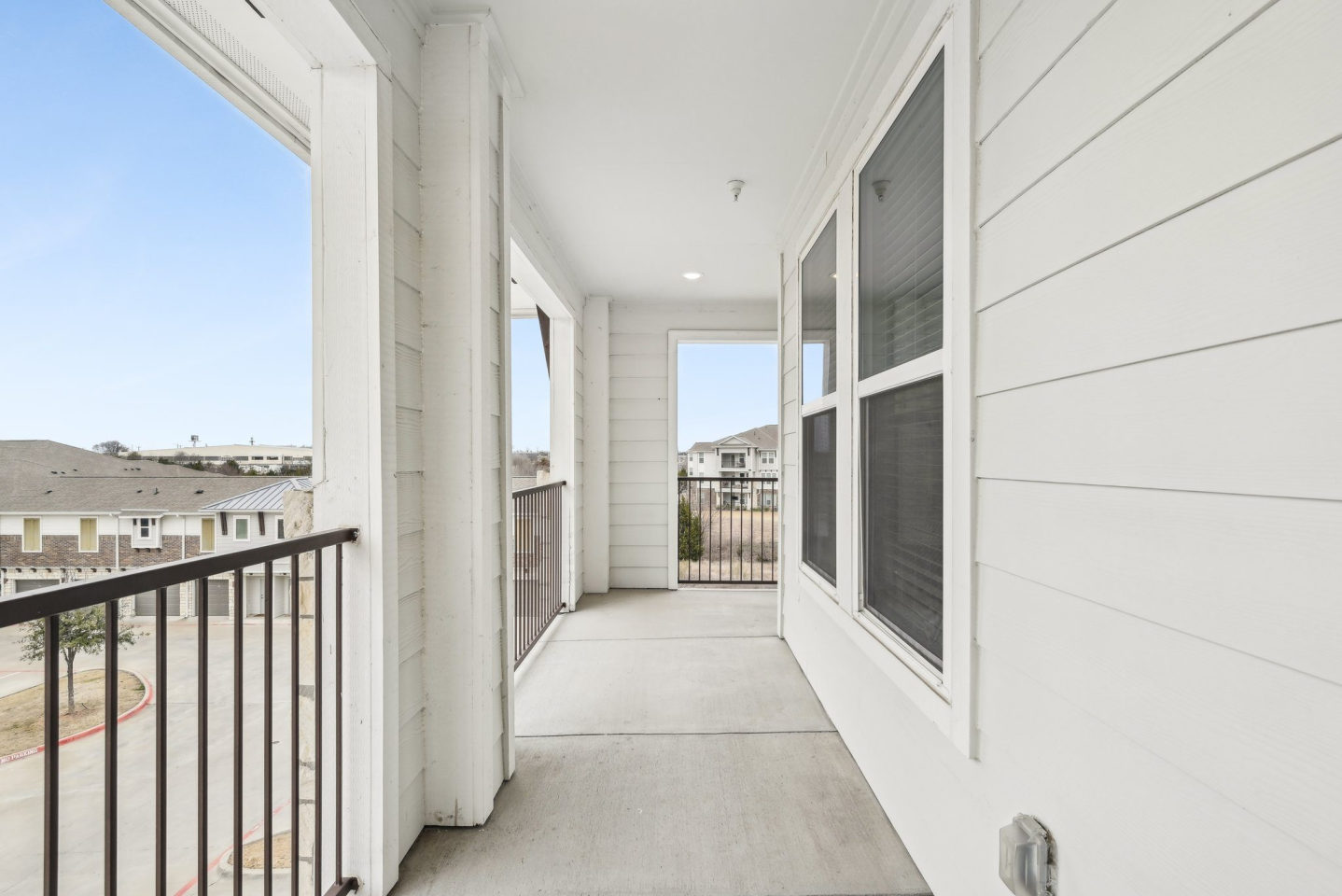 Luxia Rockwall Downes Image 10