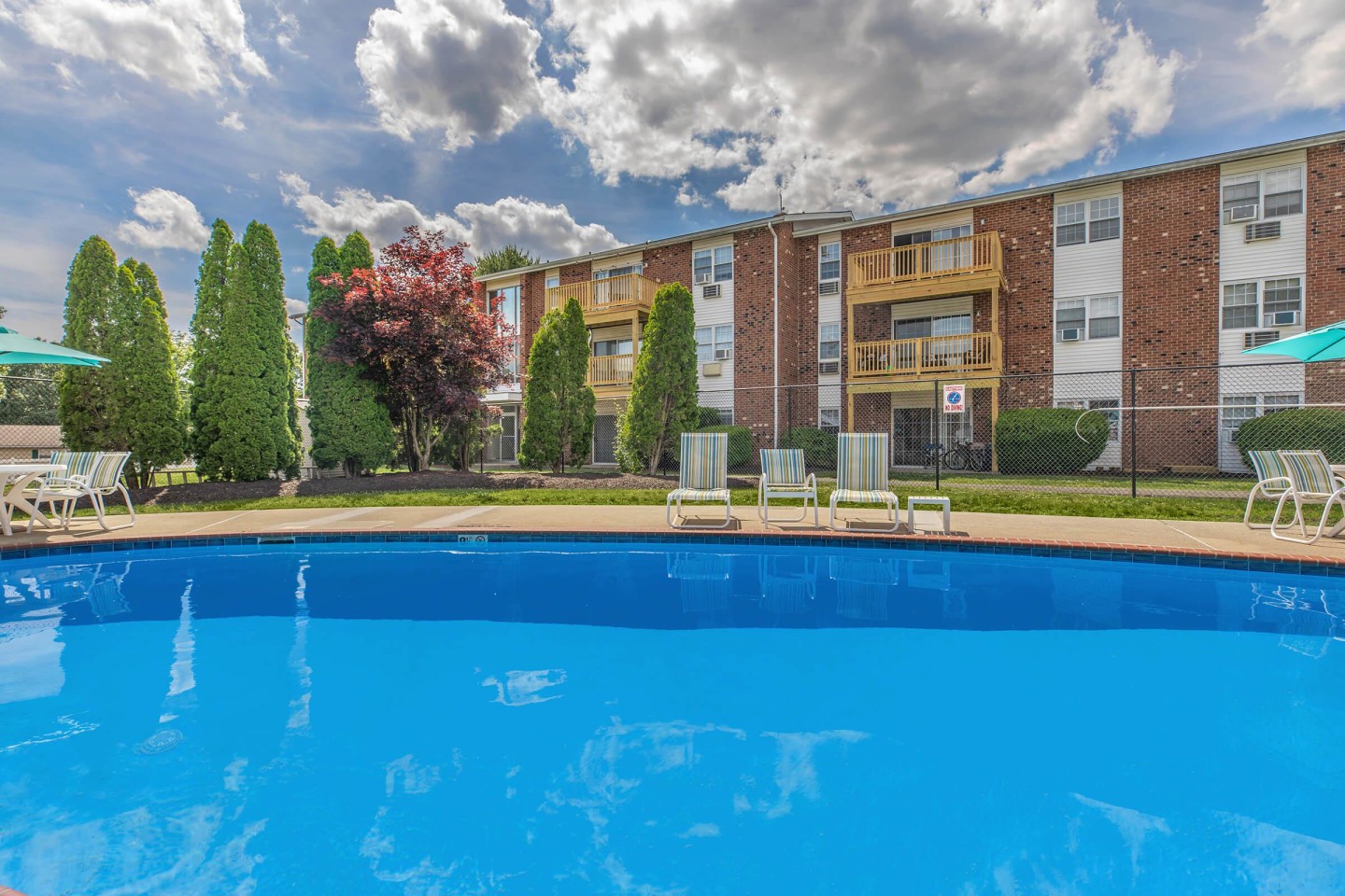 Parkview Apartments Image 4