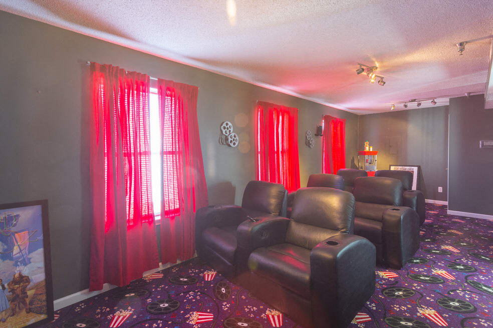 Lexington Commons - Senior Housing Image 34
