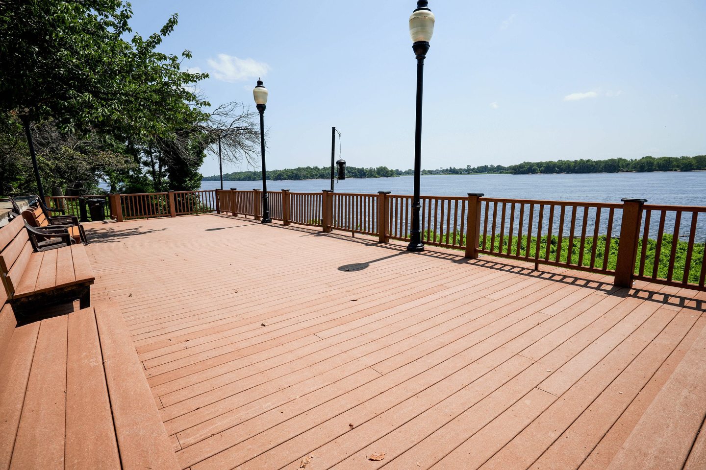Delaire Landing Image 24