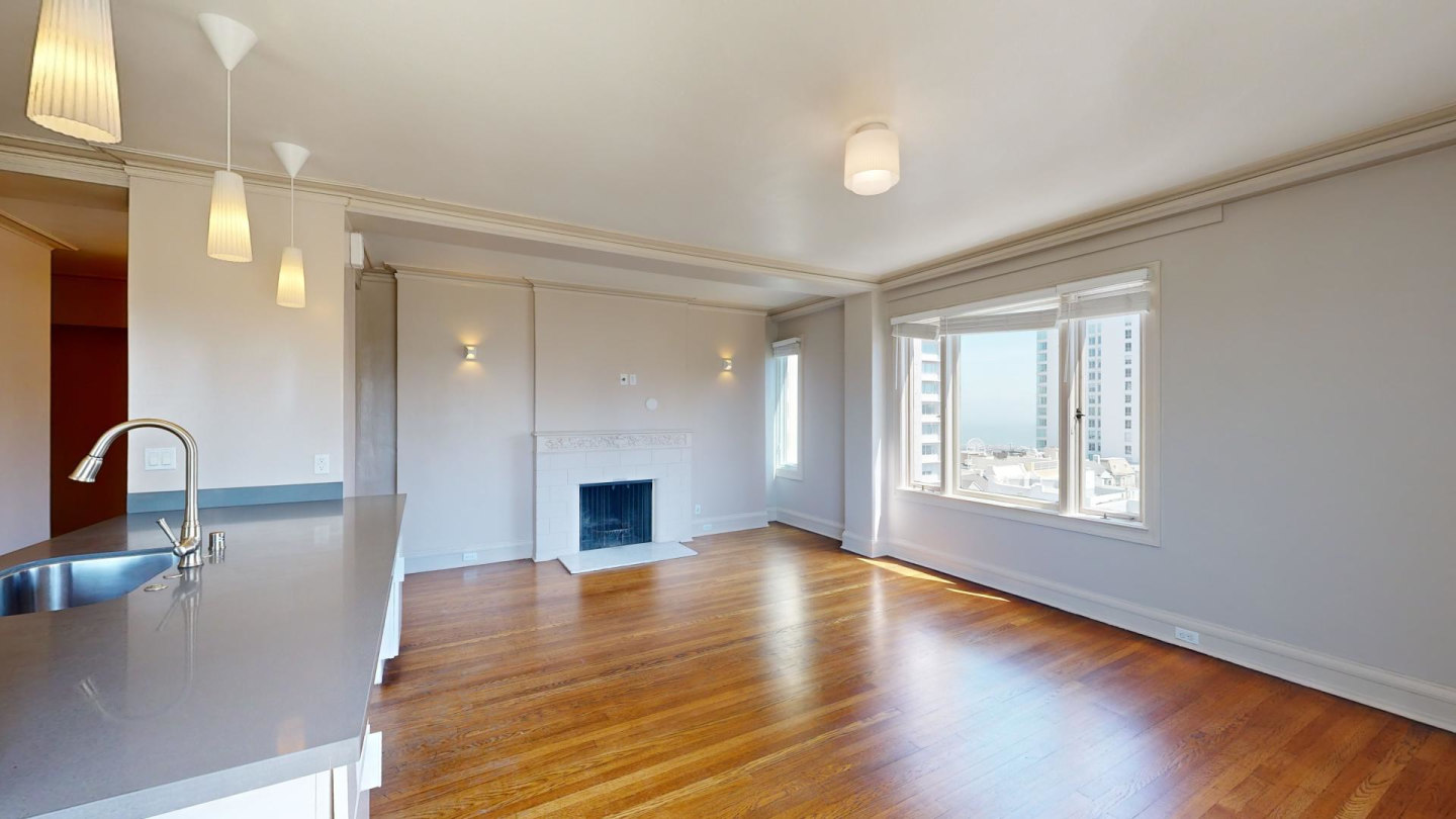 2677 Larkin - Furnished Image 3