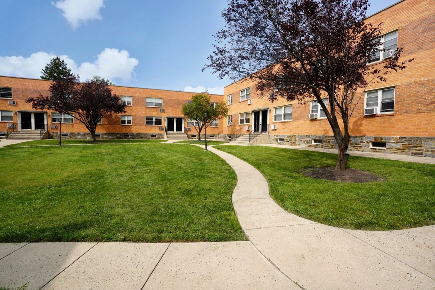 Summit Court Image 23