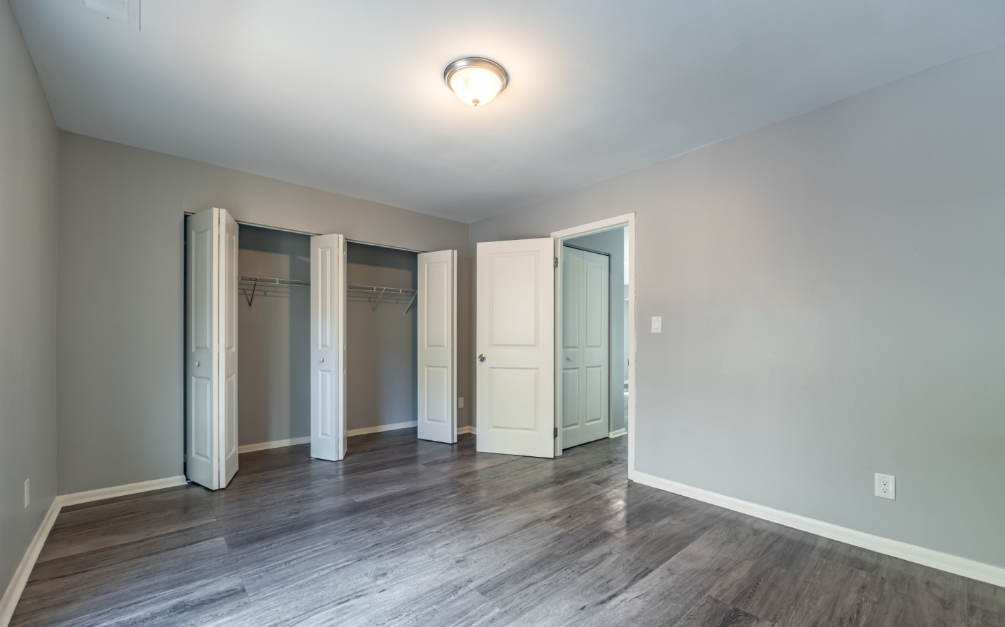 Avondale Village Image 35