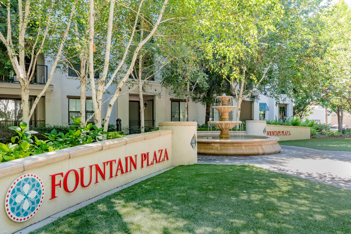 Fountain Plaza Image 2