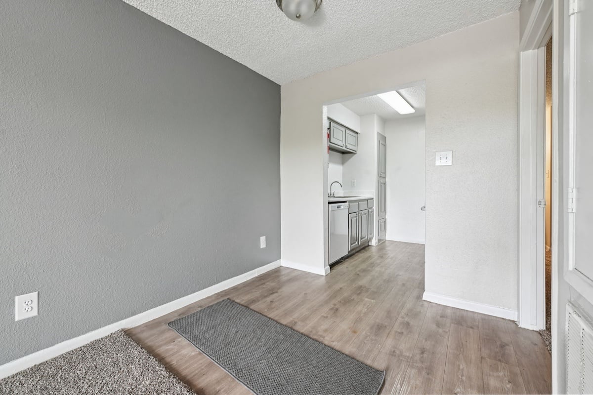 Pine Creek Apartments Image 56