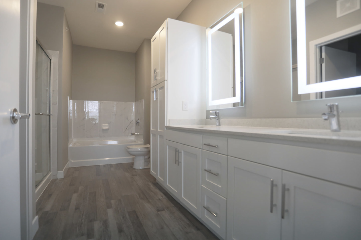 Element Oakwood Image 33