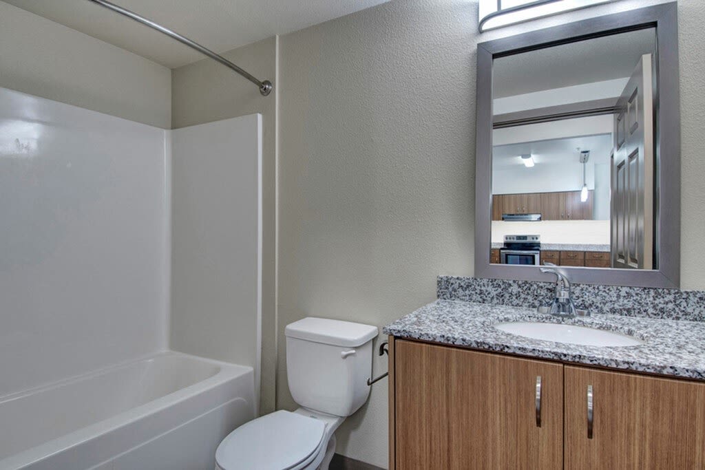 Bellevue Crossing Image 31