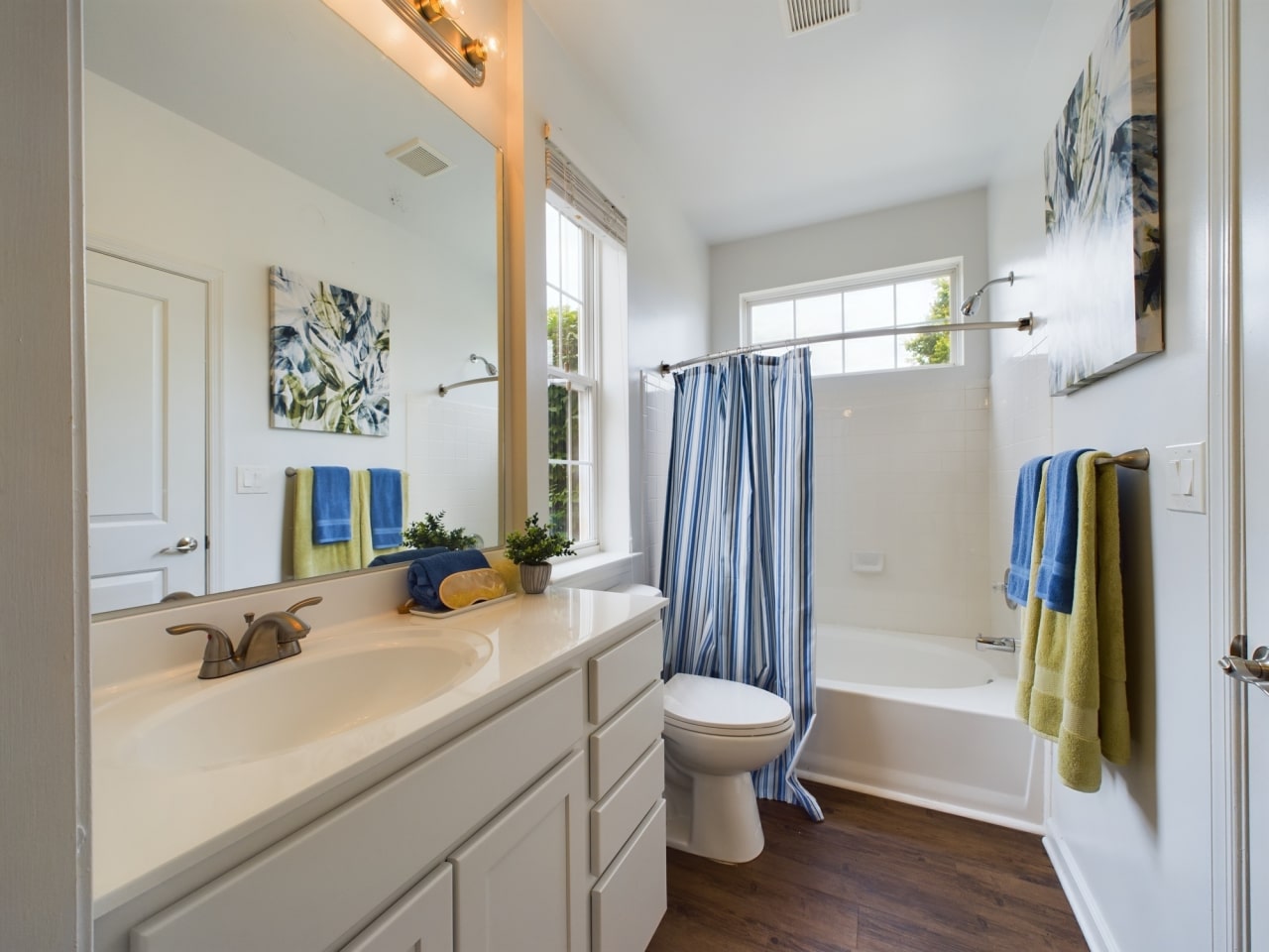 Botanica Cottages Image 11