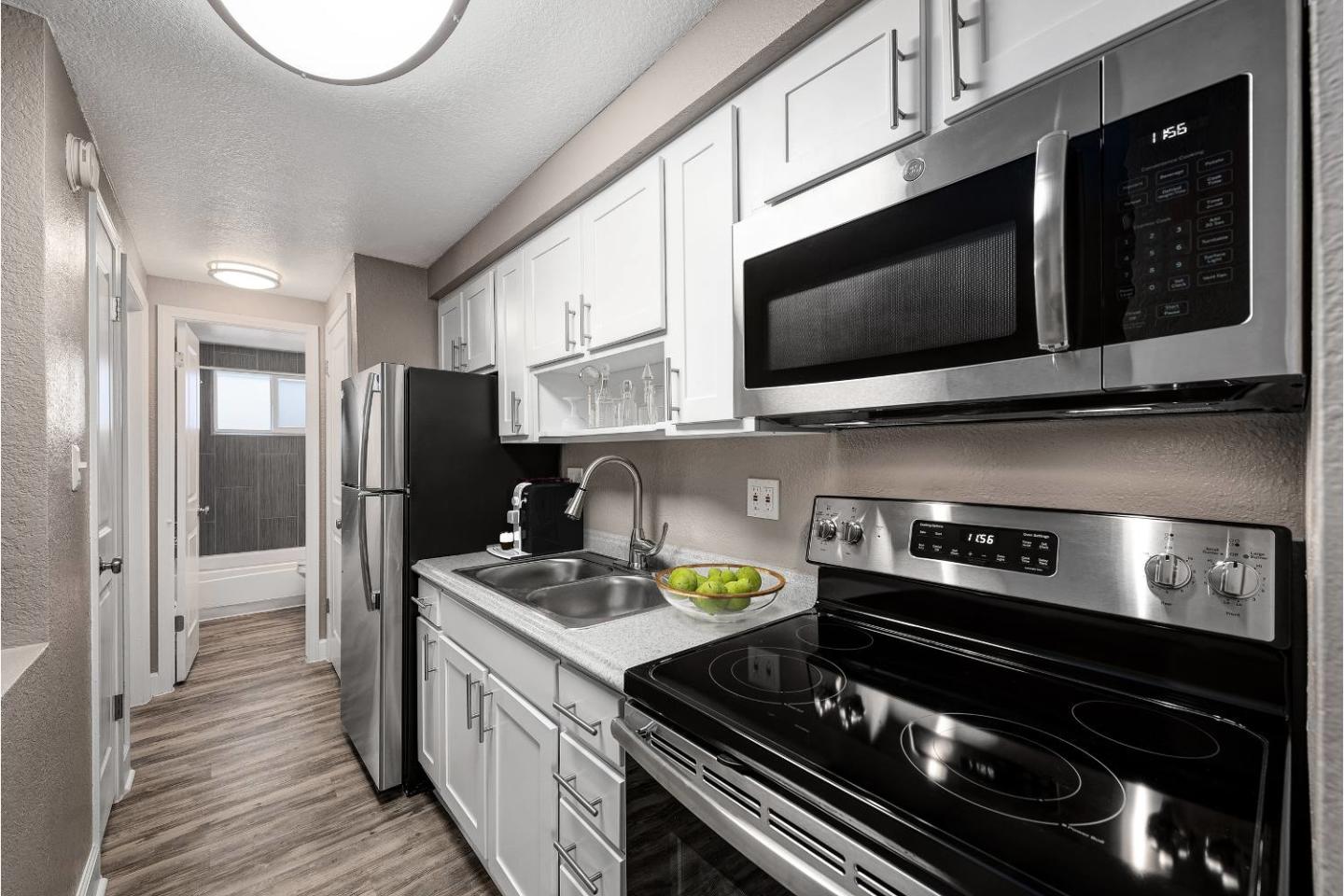 SouthGlenn Place Image 16