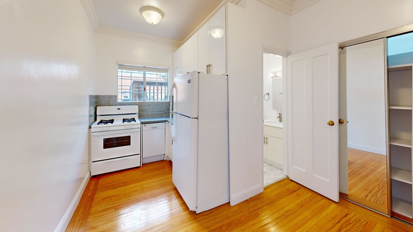 621 Stockton Image 26
