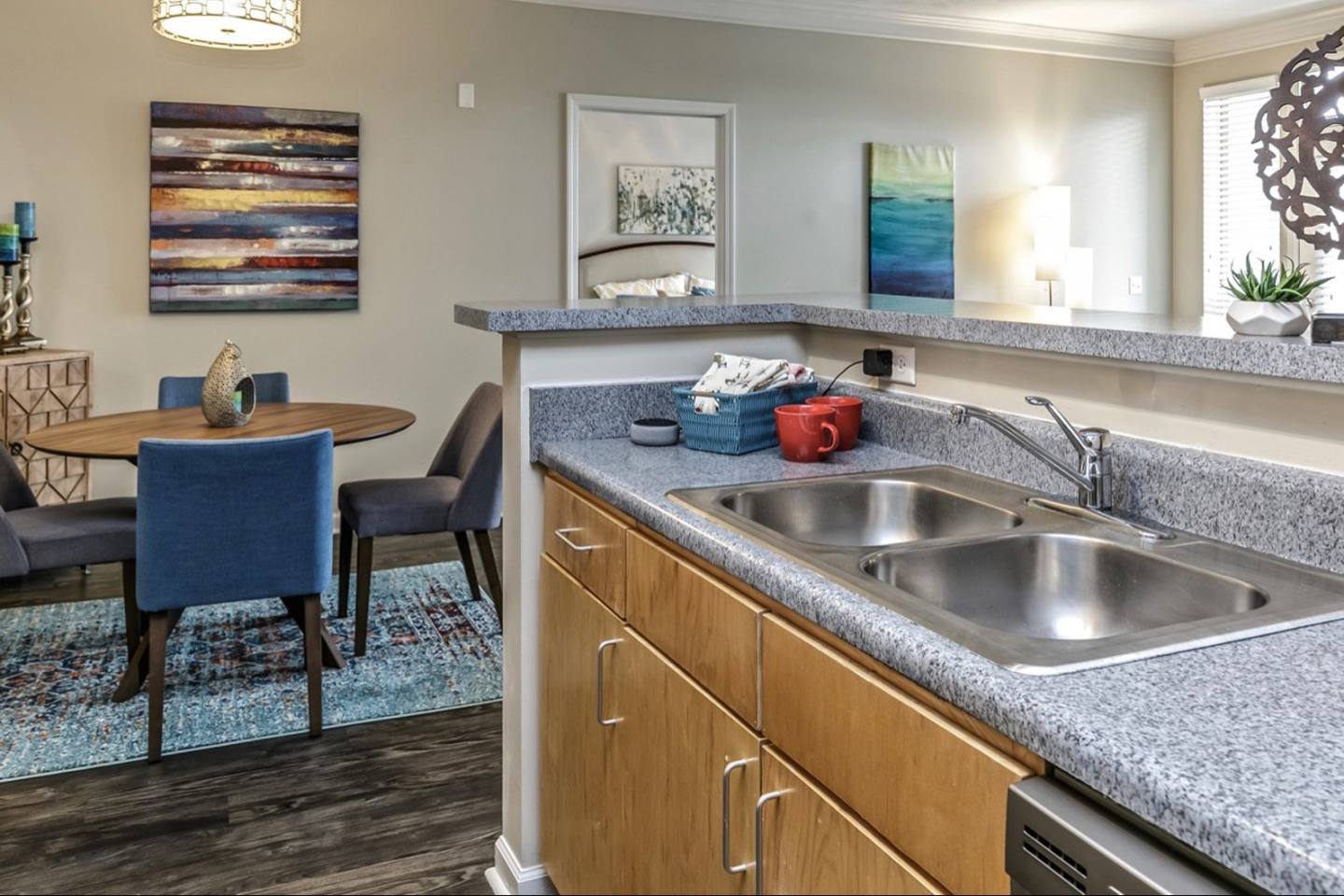 Whispering Hills Apartments Image 7