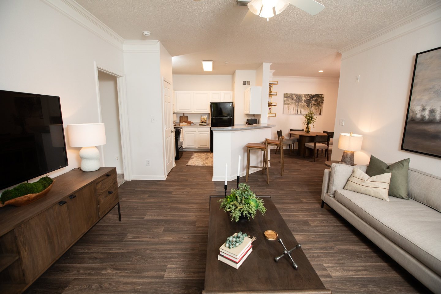 Lakeside Villas Image 13