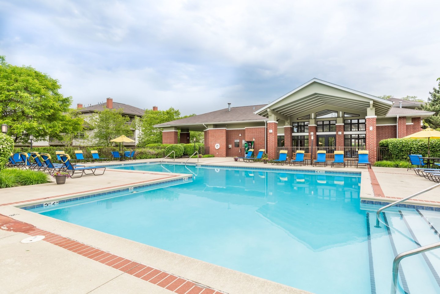 Woodlake Apartments Image 1