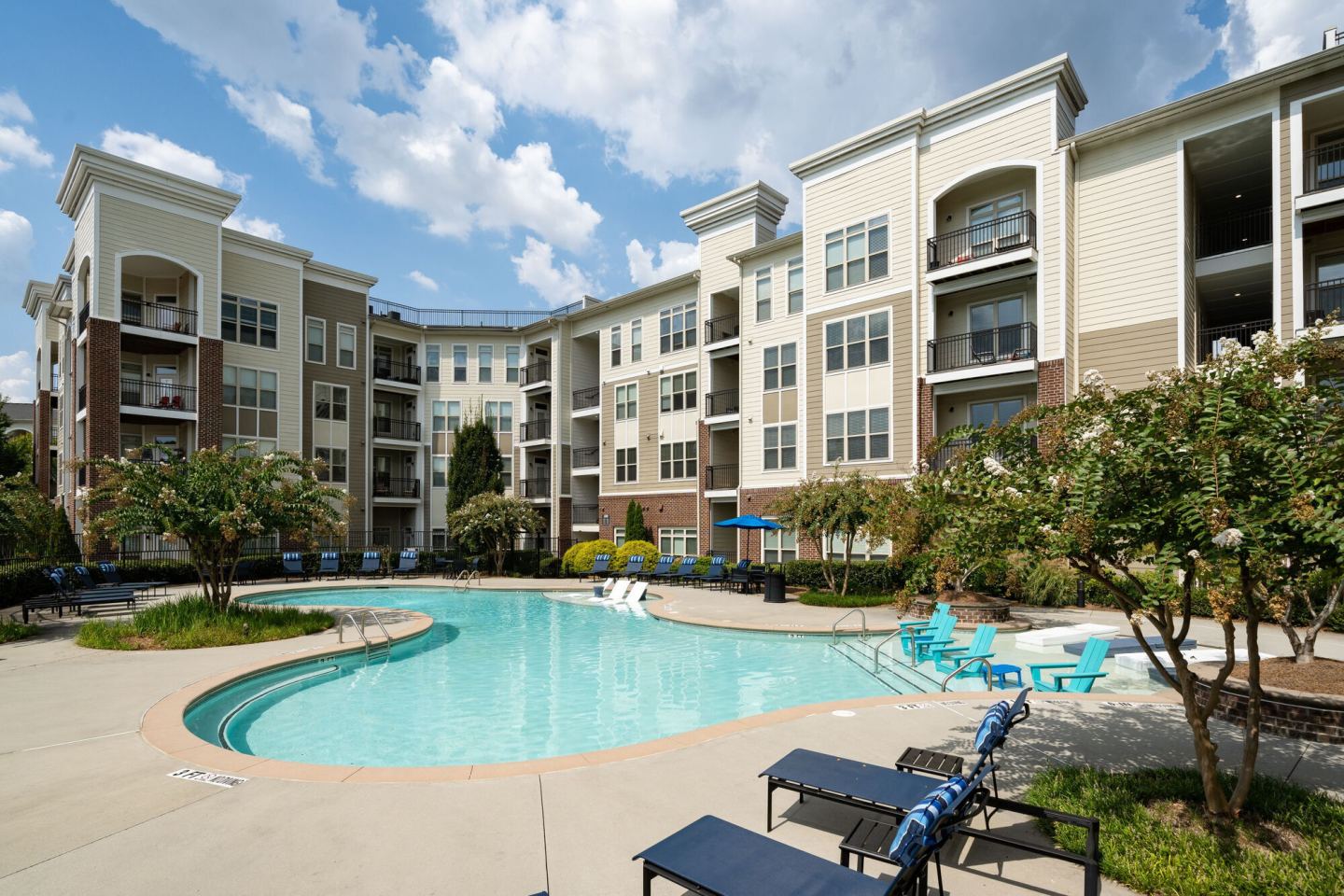 400 Belmont Image 24