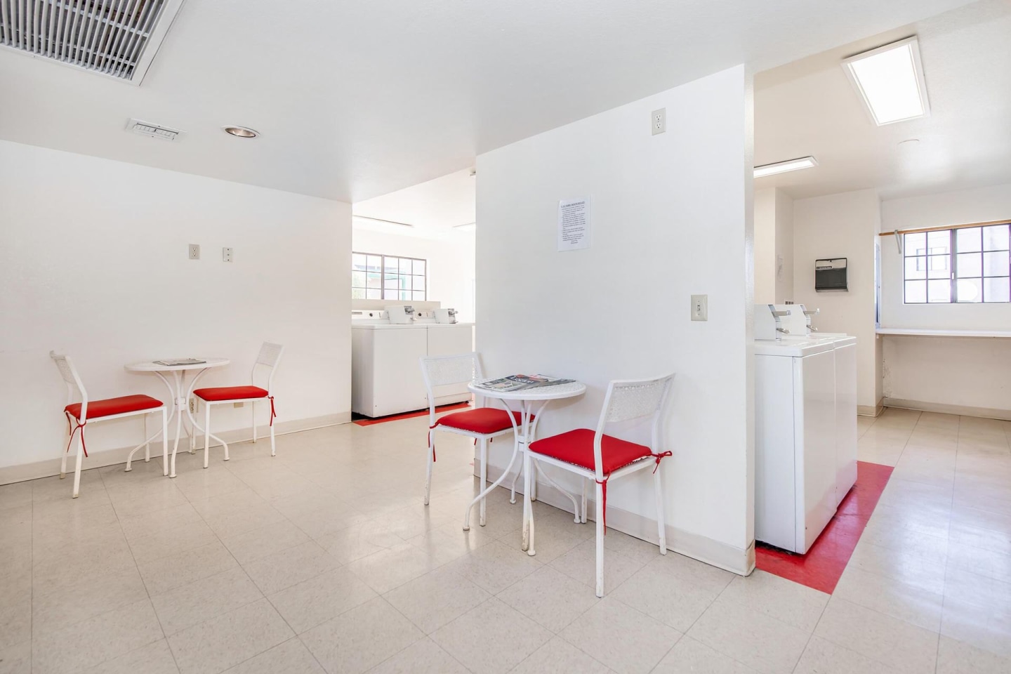 Broadmoor Apartments Image 14