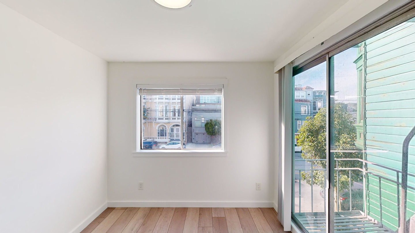 1085 South Van Ness Image 3