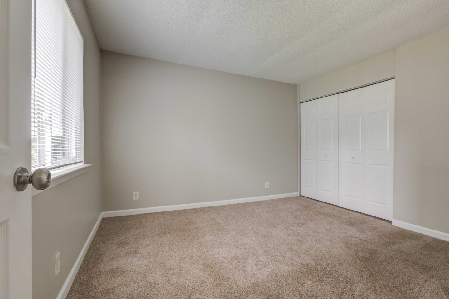 Somerset Apartments Image 7