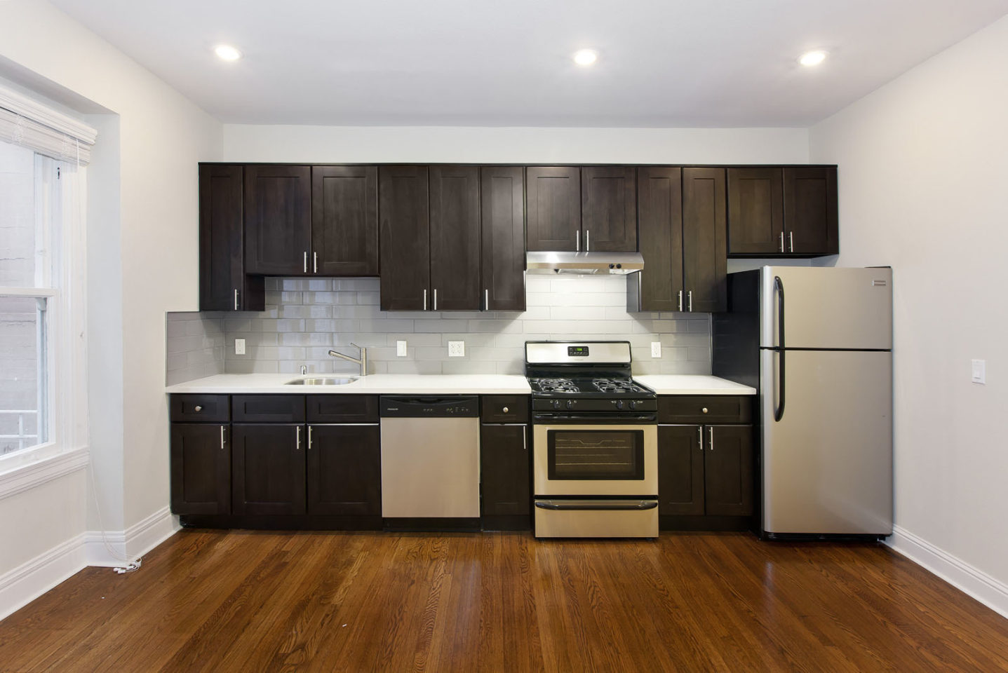 610 LEAVENWORTH Image 18