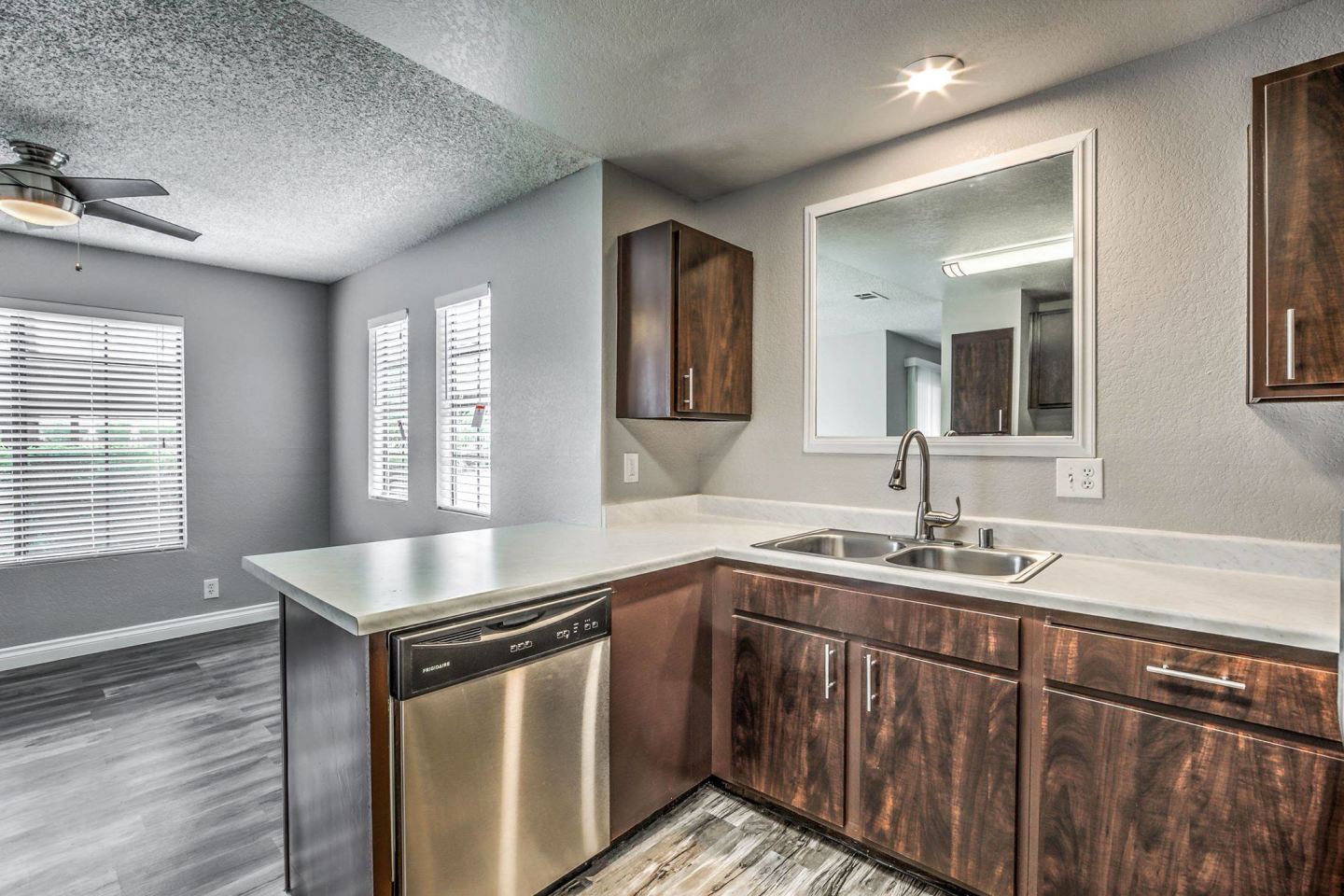 Tides at Green Valley Apartments Image 3