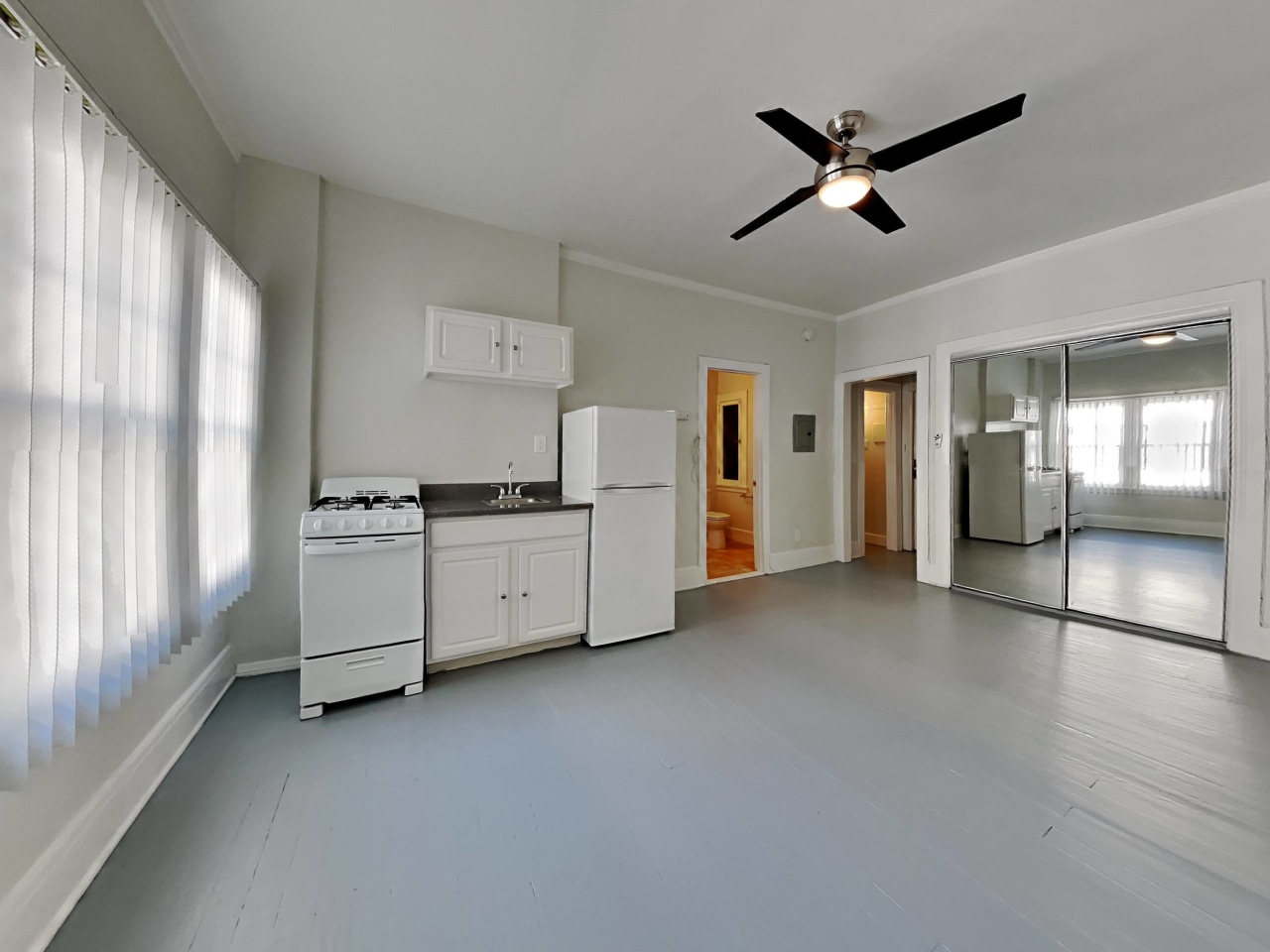 6434 Yucca Street Image 10