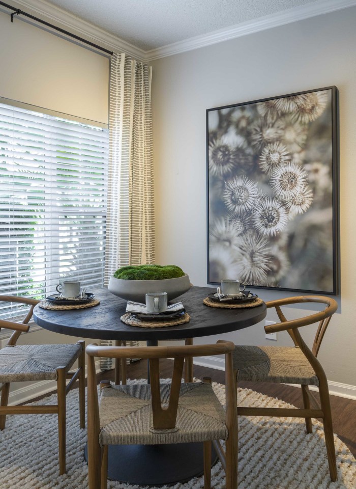 Lake's Edge Apartments Image 14