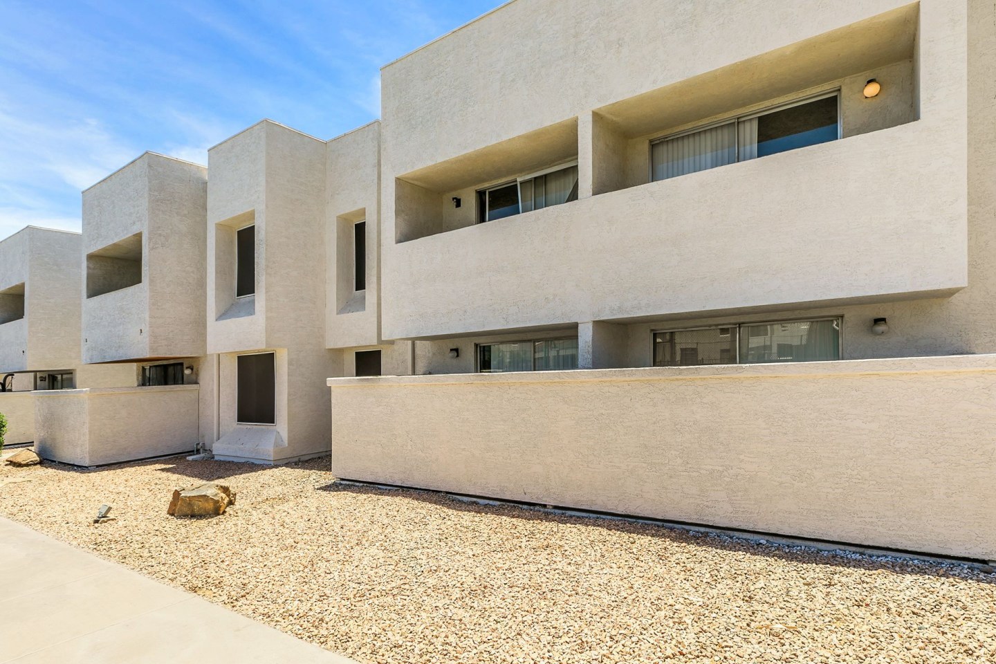 Cove on 44th Image 9