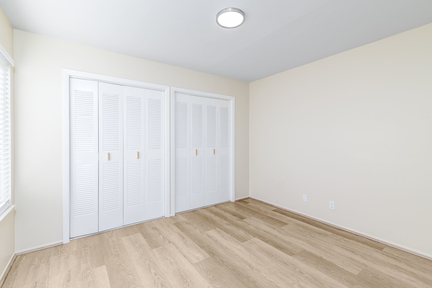 365-375 24th Avenue Image 10