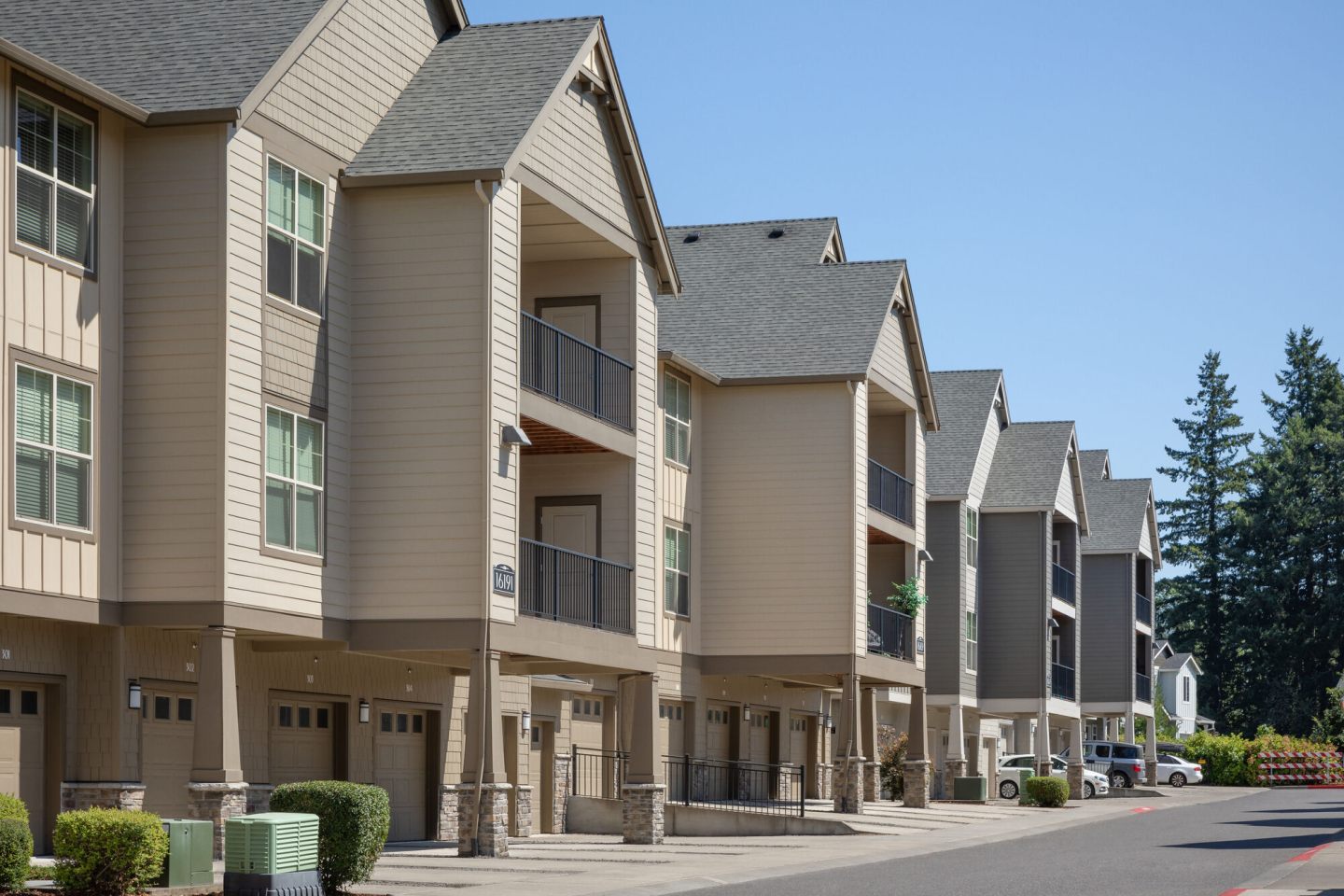 Springville Oaks Image 9
