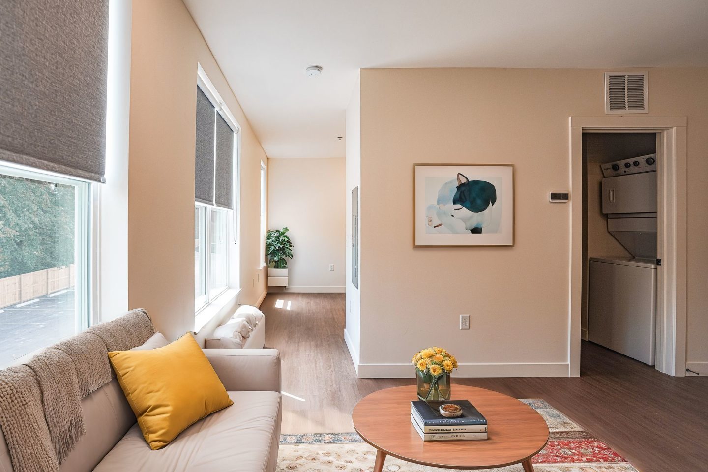 476 Taylor Apartments Image 3