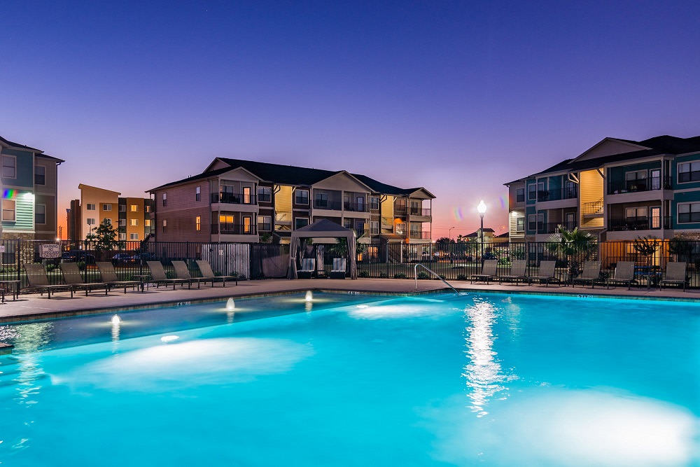 Crenshaw Grand Apartments Image 15
