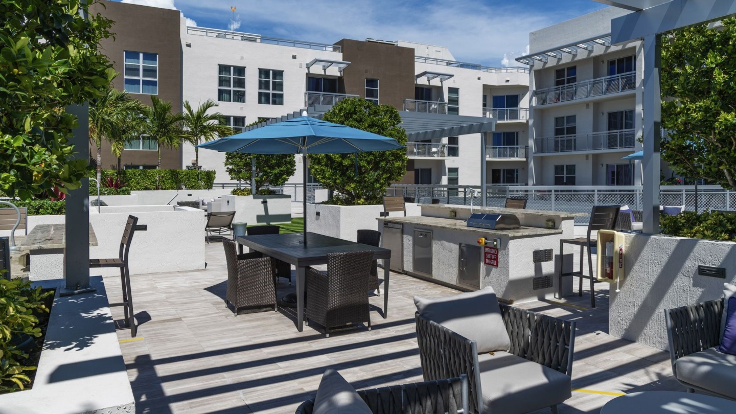 Blu27 at Edgewater Image 20
