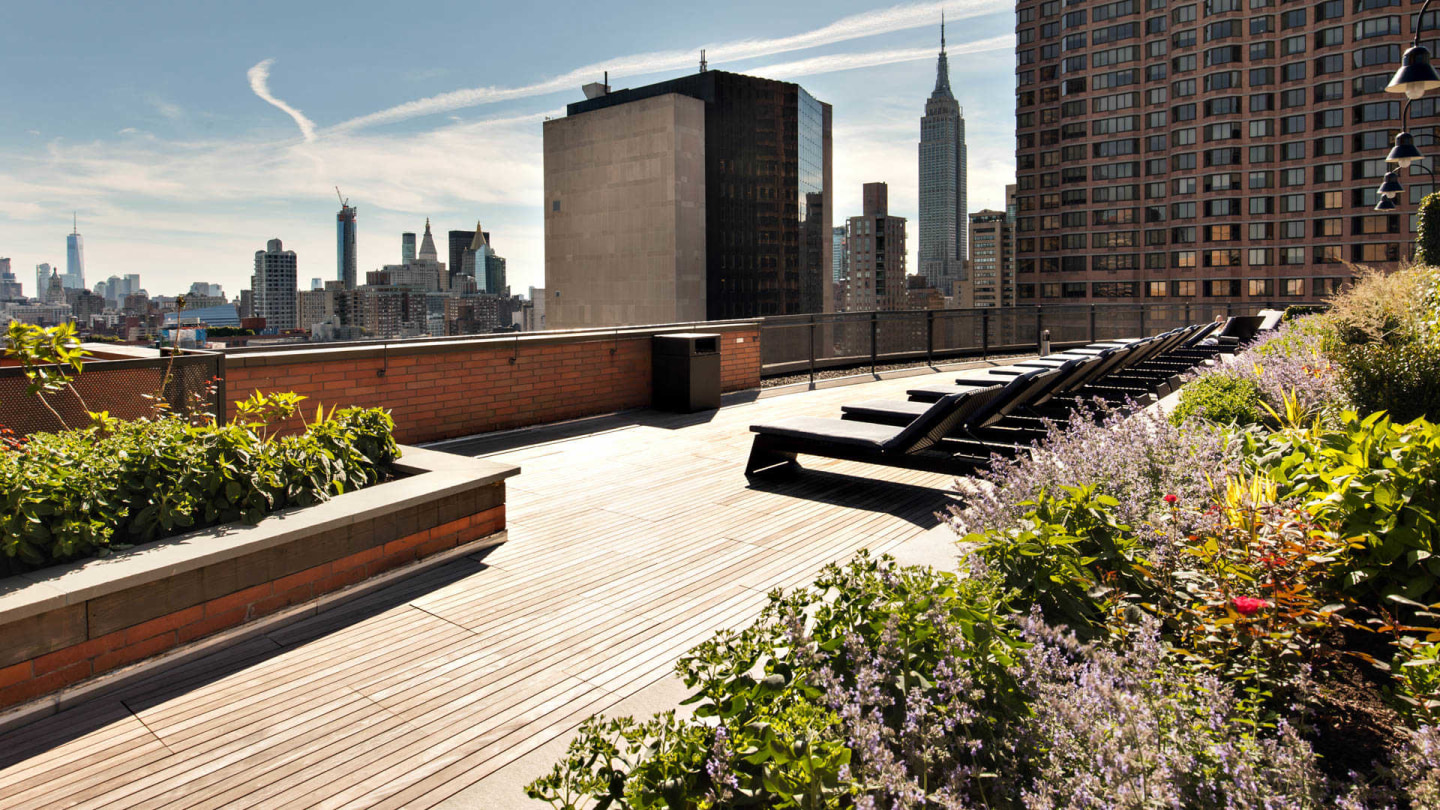 300 East 39th Image 47
