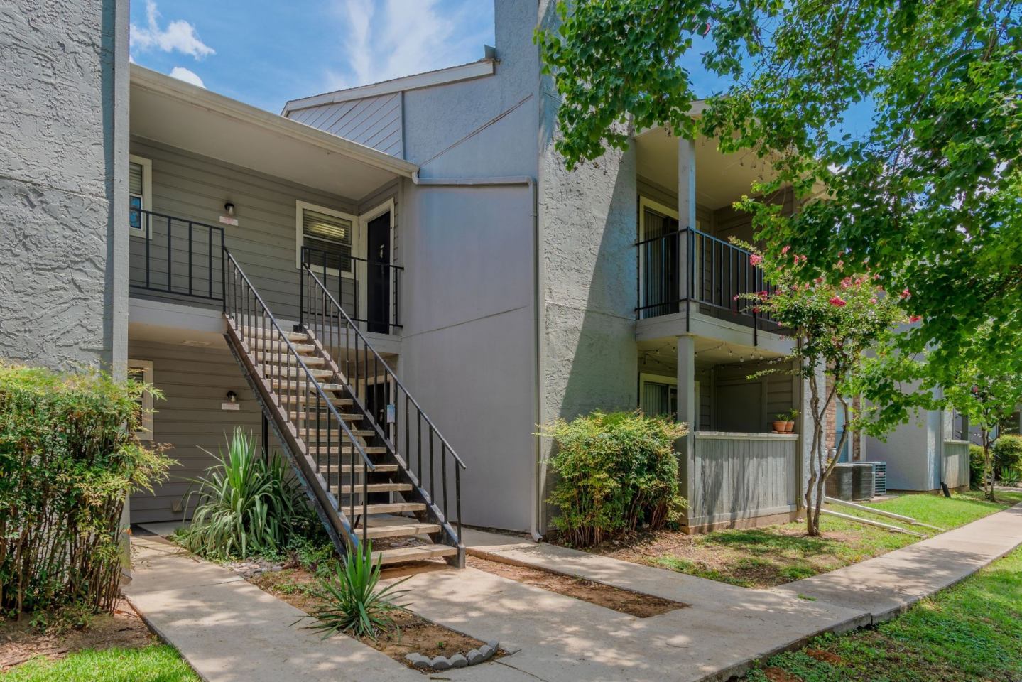 Cottages at Bedford Apartments Image 13