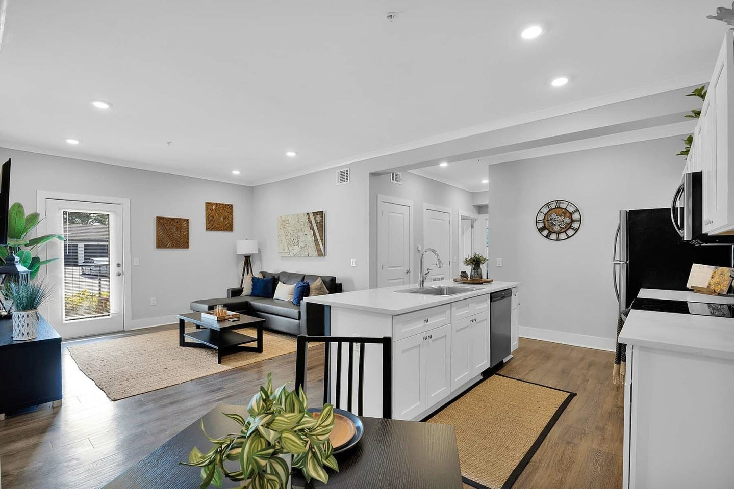 Pointe Grand Daytona Image 9