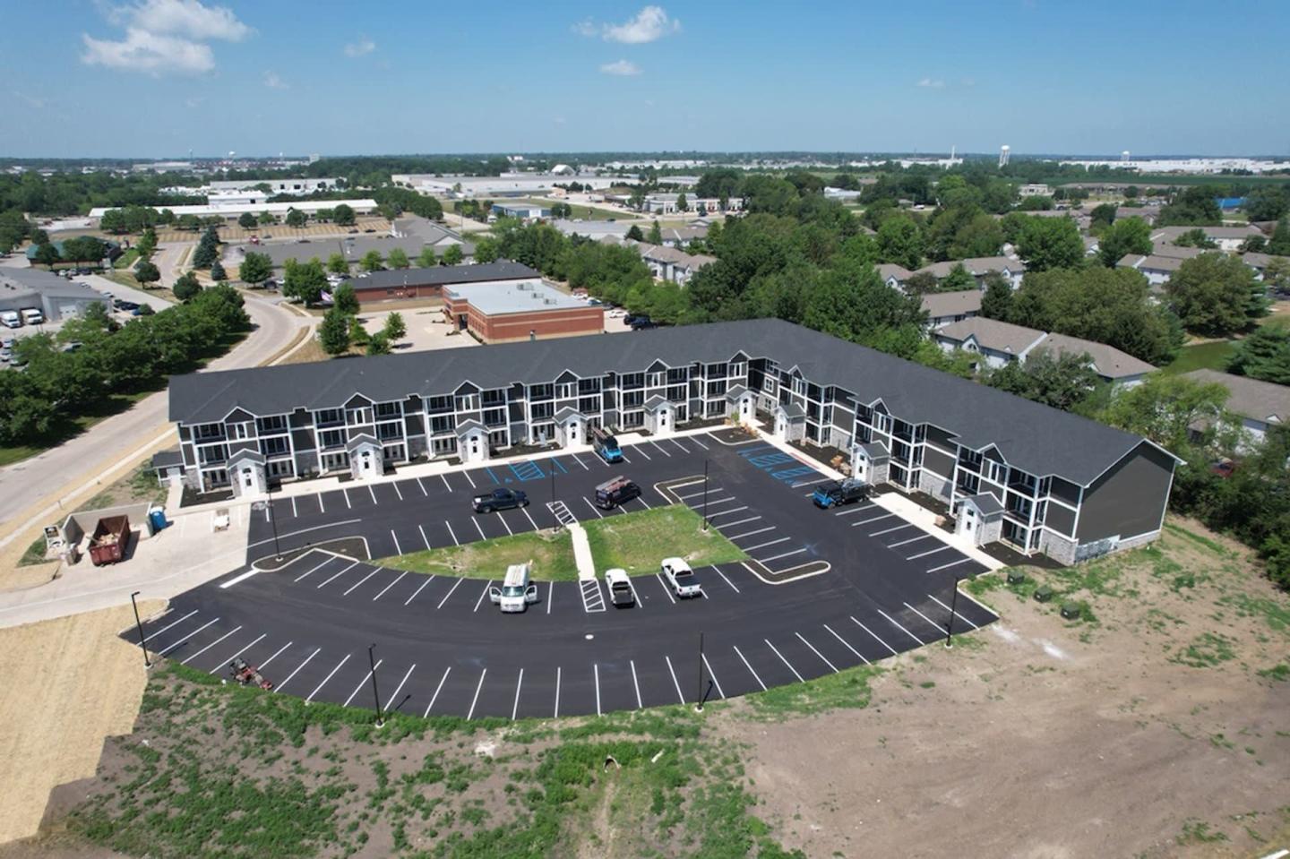 Amelia Place Apartments Image 2