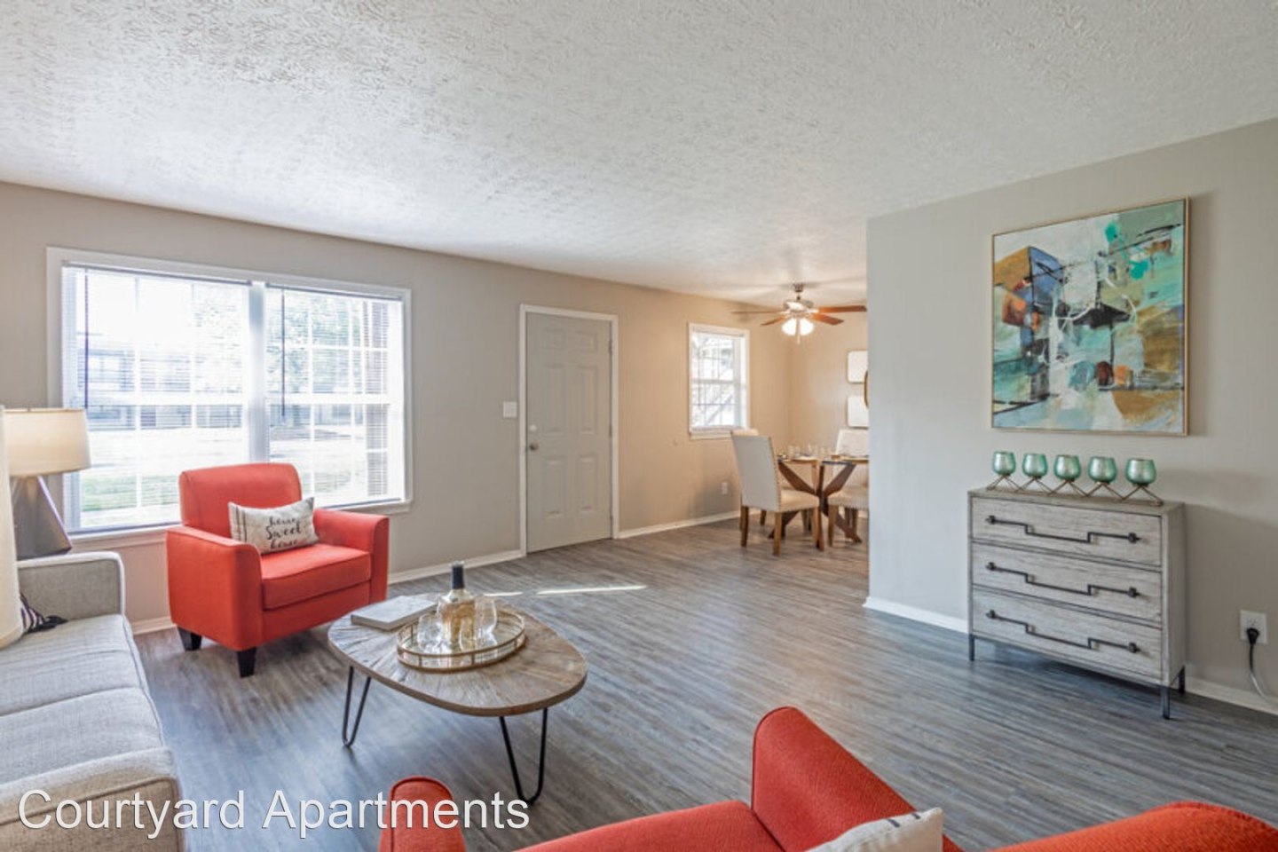 Courtyard Apartments Image 3