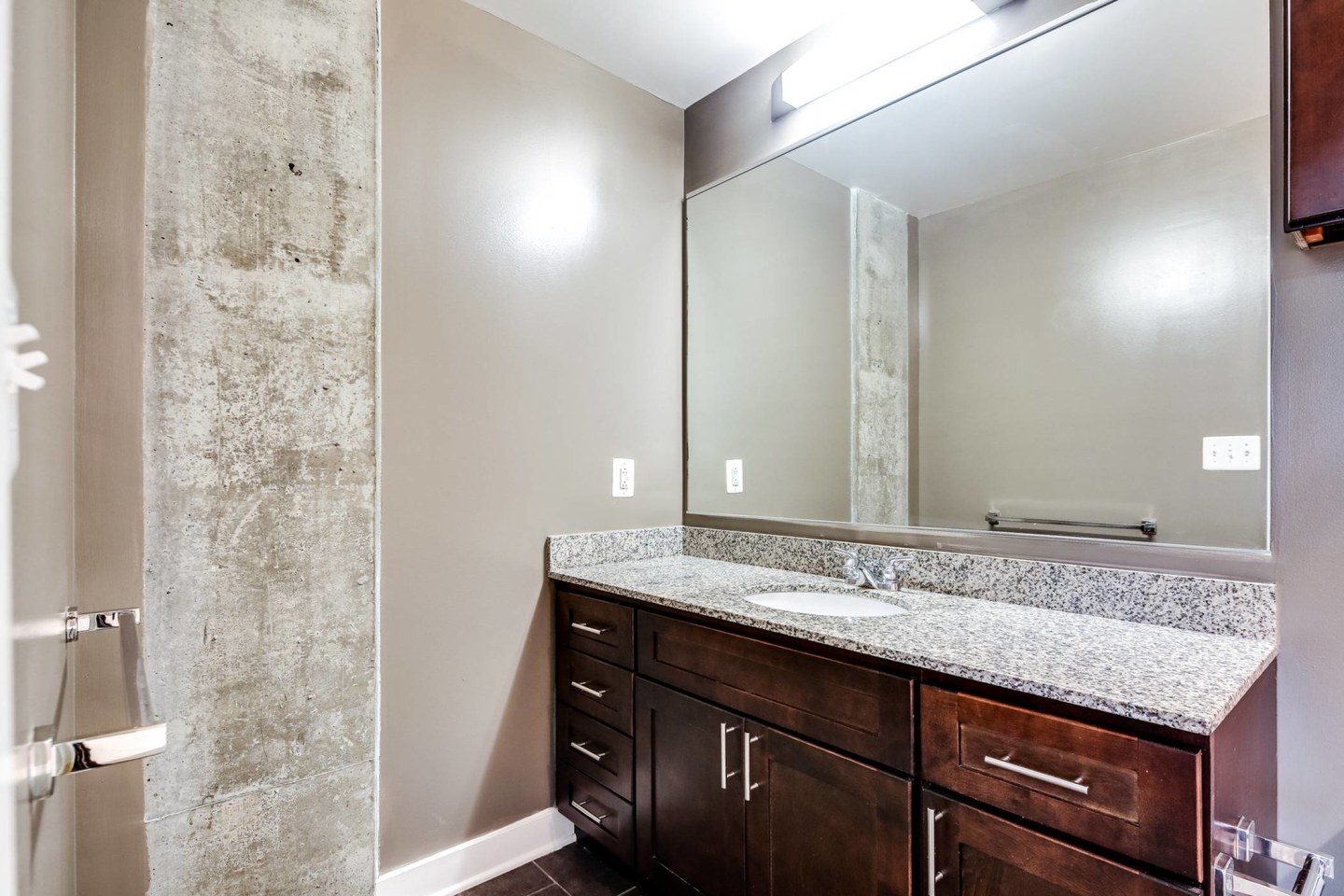 1111 Light Street Image 19