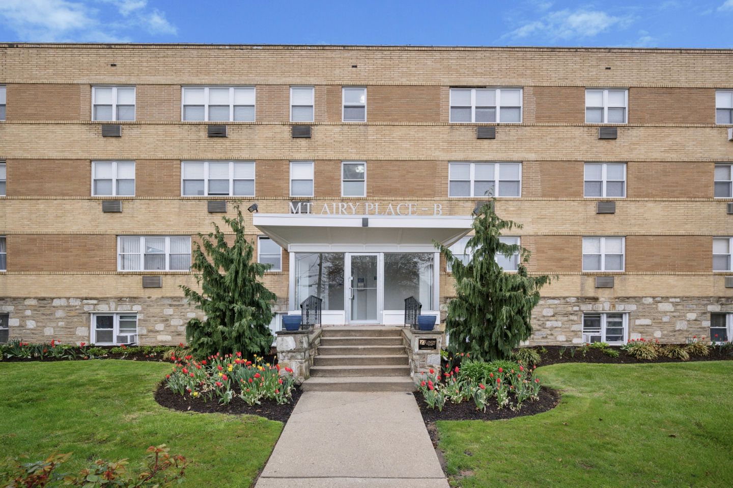 Mt. Airy Place Image 15