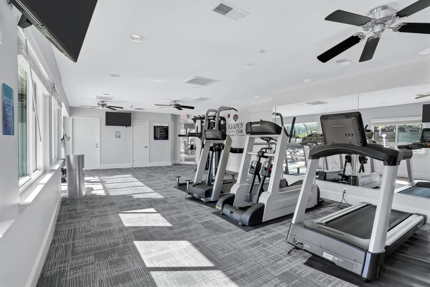 Regency Club Image 16
